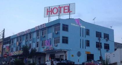 Newland Hotel by Ardens - Taman Pelangi