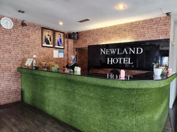 Reception - Newland Hotel by Ardens - Taman Pelangi (Johor Bahru)