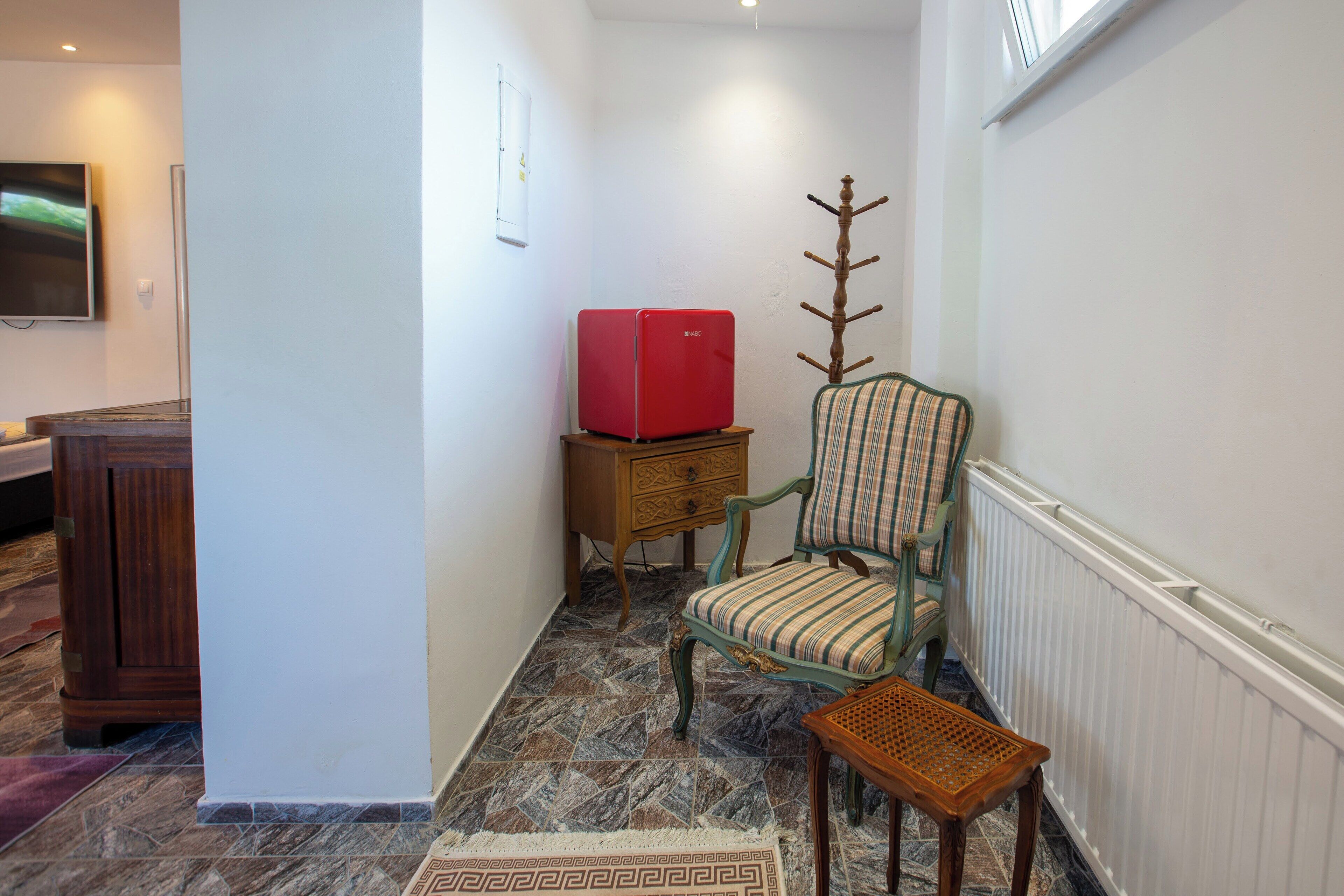 Apartment, 1 Bedroom, Smoking, Terrace | Living room