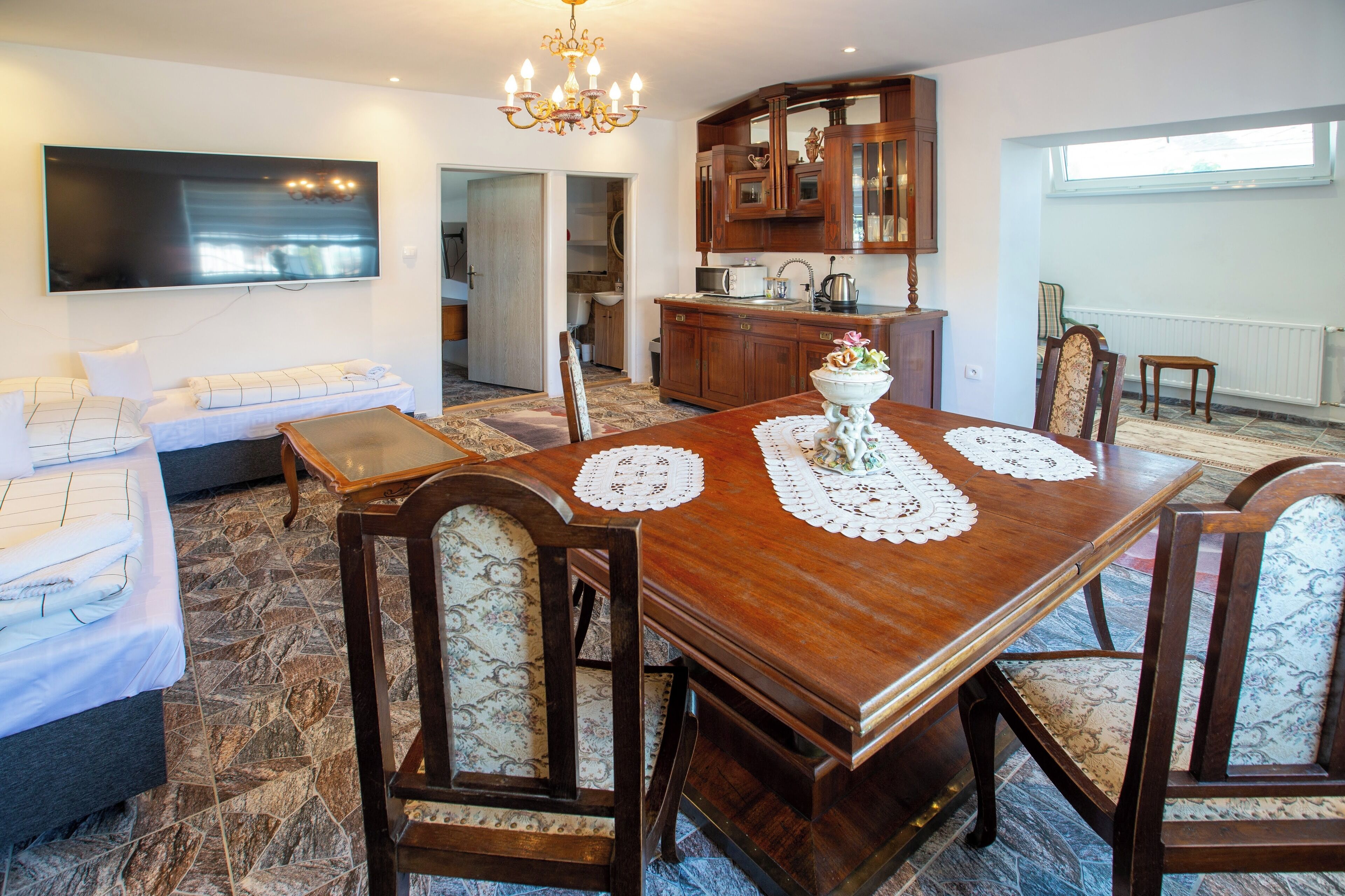 Apartment, 1 Bedroom, Smoking, Terrace | Dining room