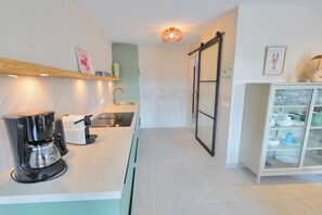 Private kitchen - Vakantiehuis Zee - Callantsoog op zijn best! (Callantsoog)