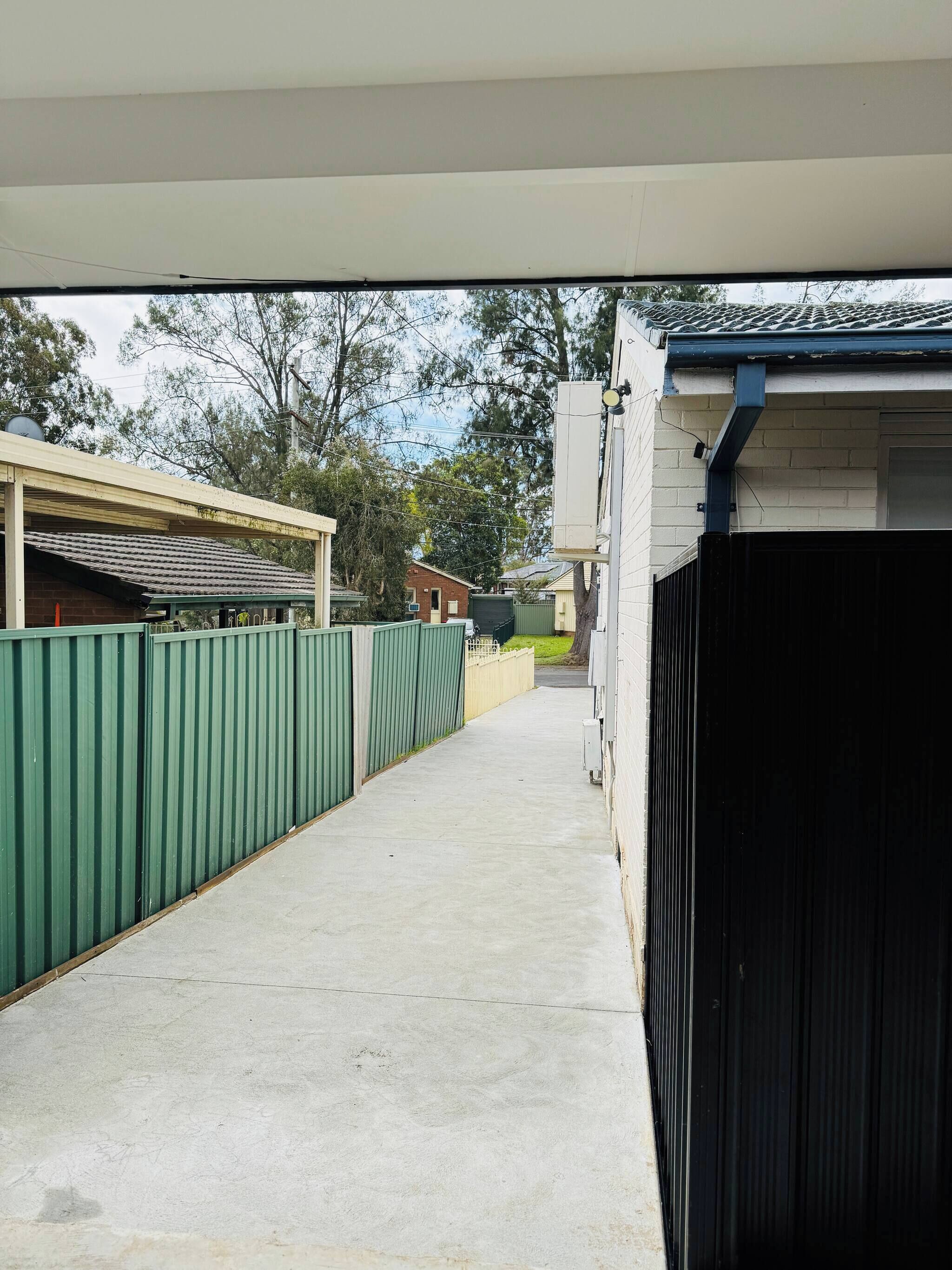 House, 3 Bedrooms, Smoking, Balcony | Property grounds