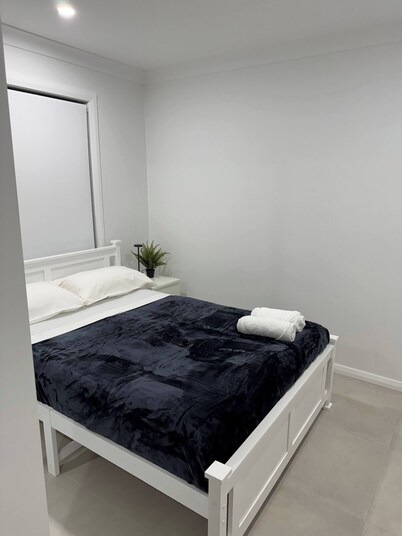 Bran new Home With Ducted AC to Stay in Sydney