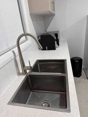 House, 3 Bedrooms, Smoking, Balcony | Private kitchen