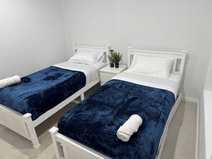 House, 3 Bedrooms, Smoking, Balcony
