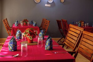 Restaurant - Bamboo Savanna Villas (Arusha)