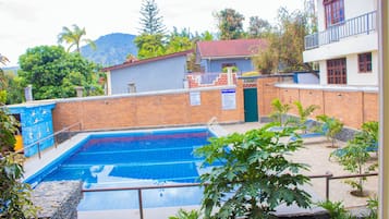 10 indoor pools, 15 outdoor pools