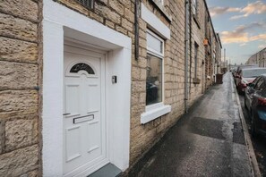 Exterior detail - High Peak Cottage | Peak District | Countryside Escape (Hadfield)