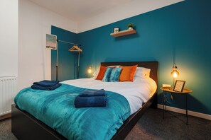 2 makuuhuonetta, silitysrauta/-lauta, Wi-Fi, vuodevaatteet