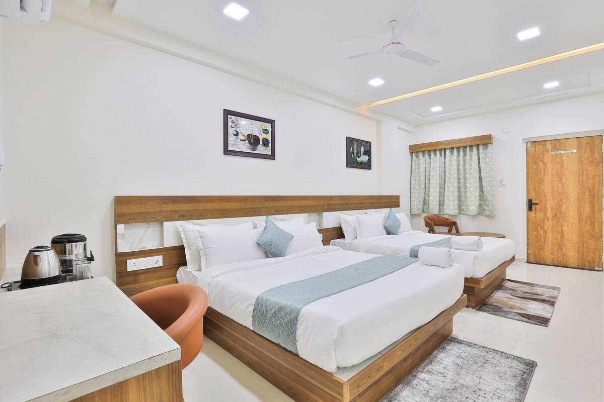 Family Room | Free WiFi