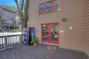Exterior detail - Eagle's Nest Townhome | Walk to FLC, Pool & Hot Tub, Near Town and Golf (Durango)