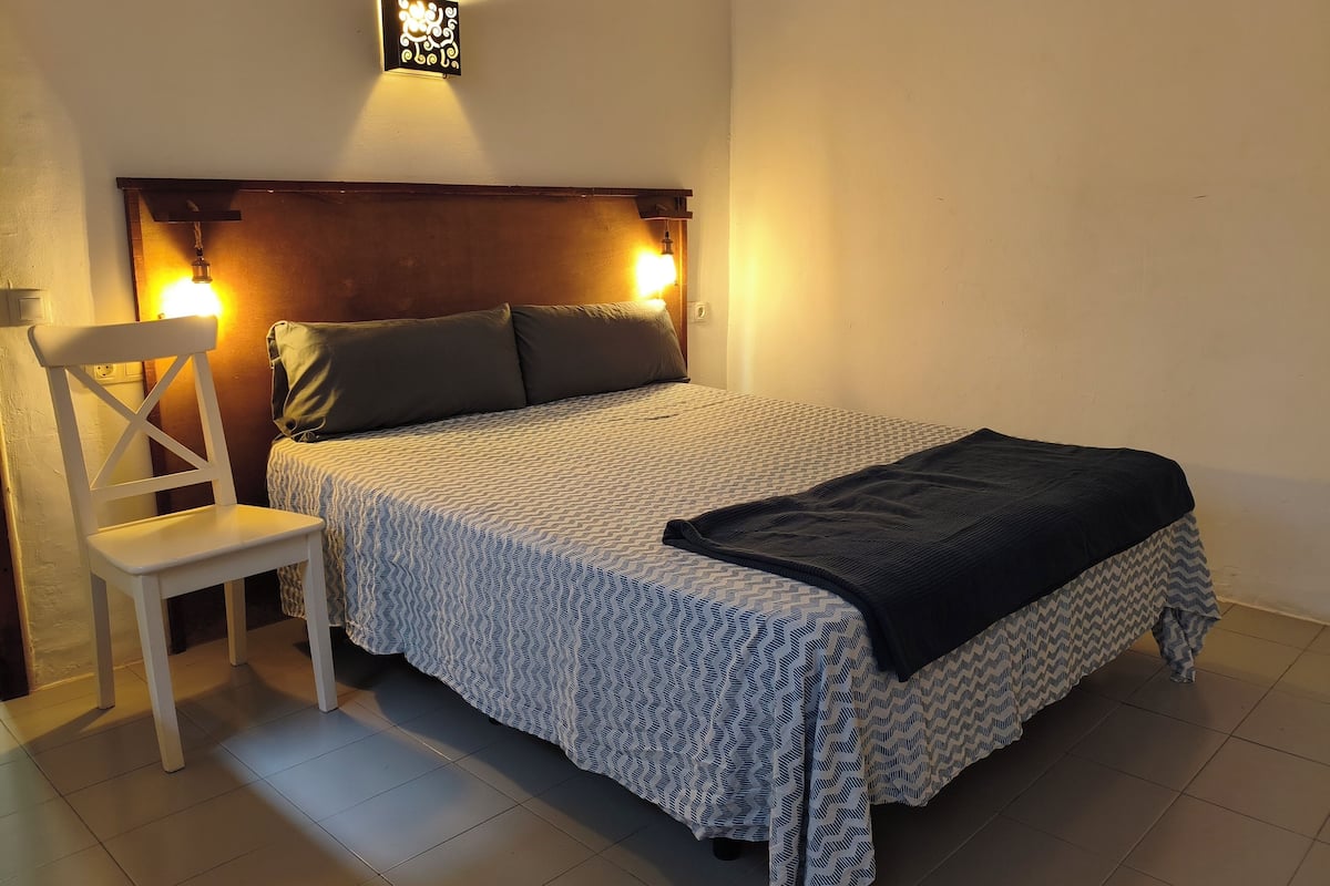 Perushuone | Ilmainen Wi-Fi, vuodevaatteet