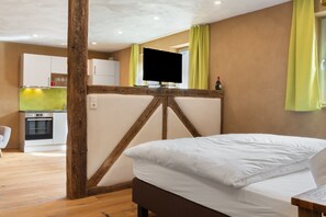 Schreibtisch, WLAN, Bettwäsche, Rollstuhlgeeignet