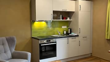 Refrigerador, horno, placa de cocina, lavavajillas
