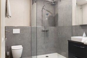 Shower, free toiletries, towels - No.3 Studio "BioBausewein" with Wi-Fi (Iphofen)