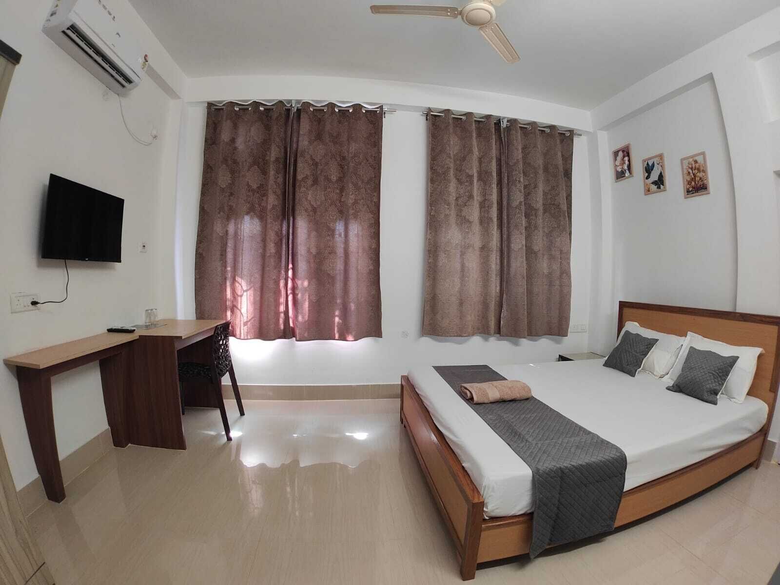 Deluxe Double Room | Desk, free WiFi