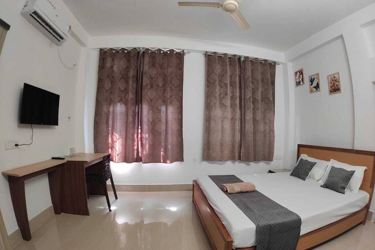 Deluxe Double Room | Desk, free WiFi