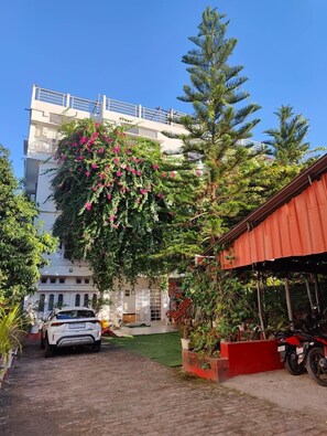 Fachada da propriedade