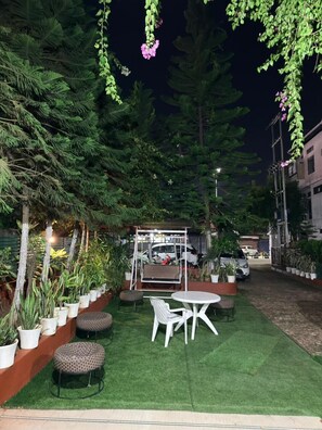 Children’s play area – outdoor