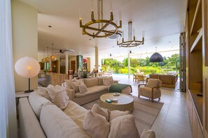 Interior - Ultra-Modern 6-Bedroom in GolfCourse PH6 (Cha-am)