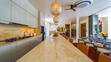 Villa, fjellutsikt | Eget kjøkken | Kjøleskap, mikrobølgeovn, ovn og kokeplater