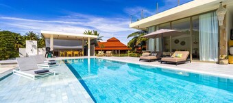 Ultra-Modern 6-Bedroom in GolfCourse PH6