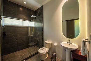 Family Bungalow | Bathroom