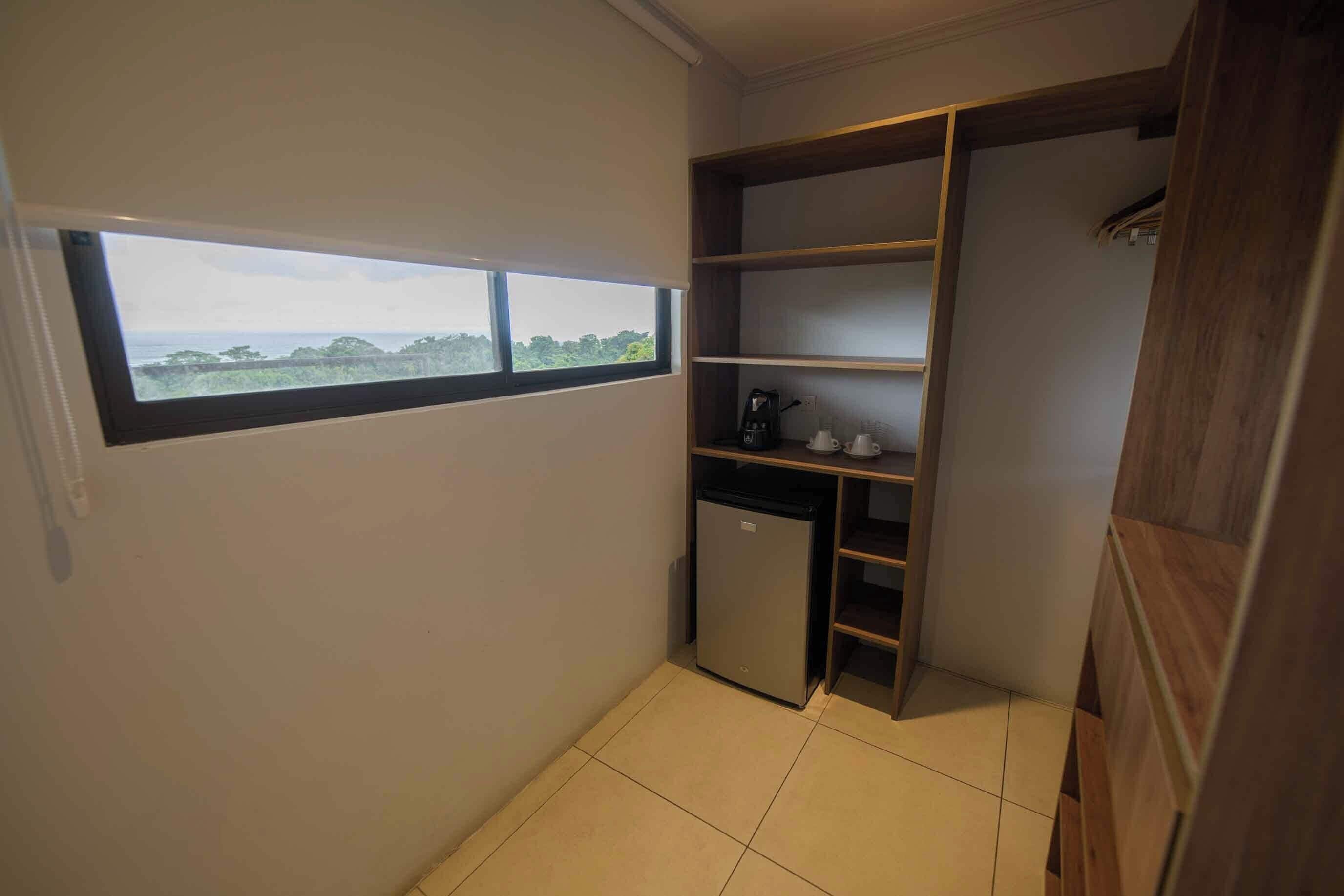 舒适开间套房 | 衣柜