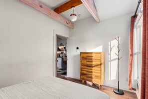 1 bedroom, iron/ironing board, free WiFi, bed sheets - Chic ATL Stay | Private, Near BeltLine + Parking (Atlanta)