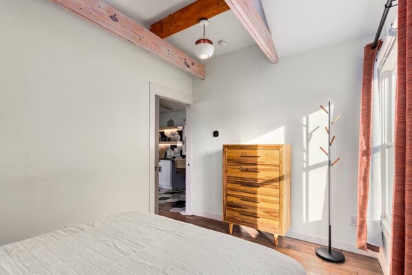 1 chambre, bureau, fer et planche à repasser, Wi-Fi gratuit