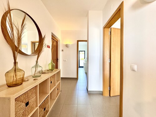 P RA SEA View With Pool by Homing