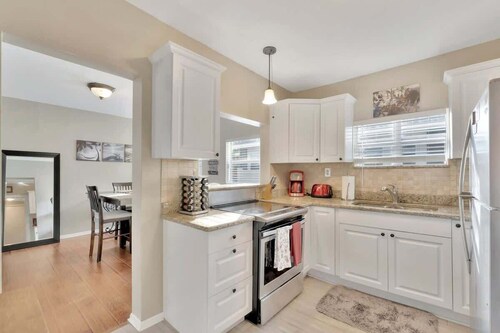 Family Pet Friendly Getaway With Porch Fire Pit Yard