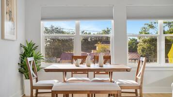 Căn hộ | 4 phòng ngủ, truy cập Internet tốc độ cao