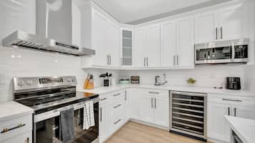 Căn hộ | 4 phòng ngủ, truy cập Internet tốc độ cao