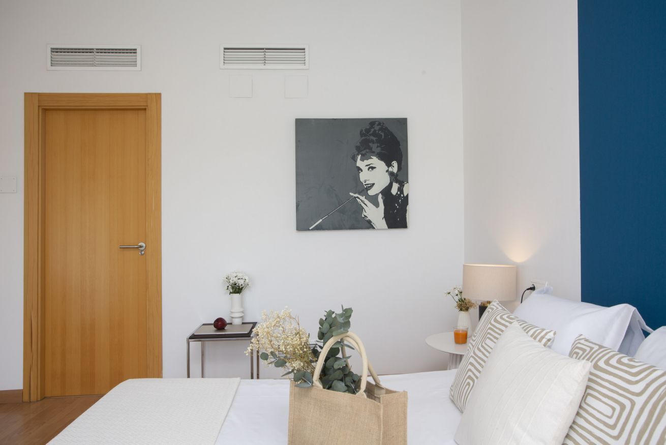 3 bedrooms, iron/ironing board, bed sheets