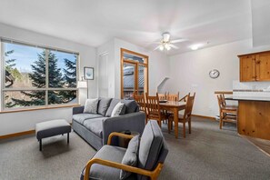 Smart-tv en een open haard