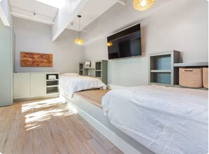 6 makuuhuonetta, silitysrauta/-lauta, ilmainen Wi-Fi, vuodevaatteet