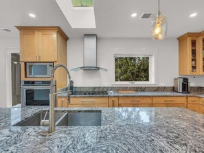 Fridge, microwave, oven, stovetop - Sweetwater-3BR w/ Private Pool, 2 Kings, 1 Queen (Pawleys Island)