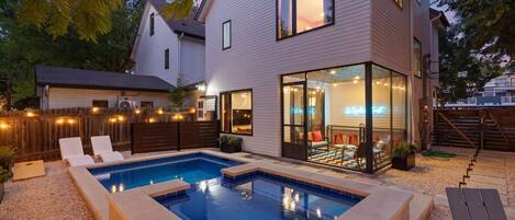 House | 5 bilik tidur