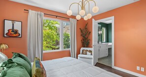 House | 10 bedrooms - Eclectic Group Getaway With Pool Patio Fire Pit (Austin)