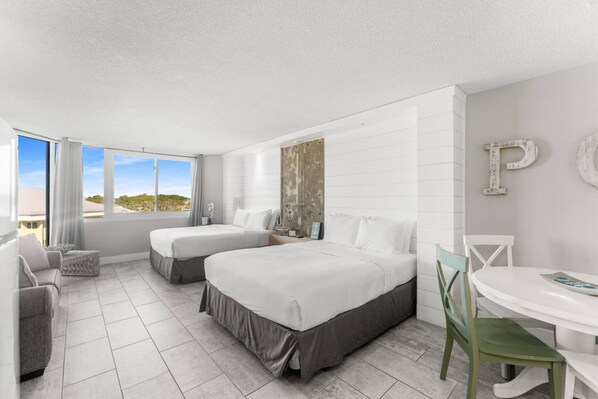 Apartment | 1 bedroom - Top of the Gulf 506 Beachfront Free Beach Chairs (Panama City Beach)