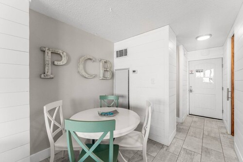 Top of the Gulf 506 Beachfront Free Beach Chairs