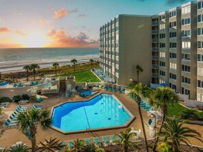 Apartment - Renovated Beach Front Condo - Top of the Gulf 302 (Panama City Beach)