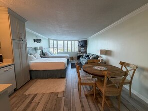 Room - Renovated Beach Front Condo - Top of the Gulf 302 (Panama City Beach)