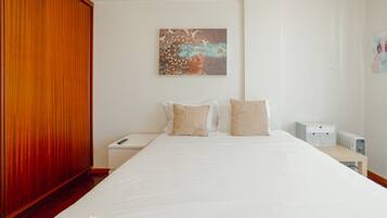 1 chambre, fer et planche Ă  repasser, Wi-Fi gratuit, draps fournis