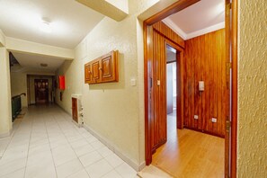 Interior - MATOSINHOS SEA SIDE 1BD by VACATIONY (Matosinhos)