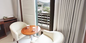 Deluxe Double | Laptop workspace, free WiFi, bed sheets