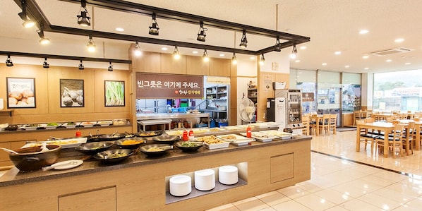 Breakfast buffet