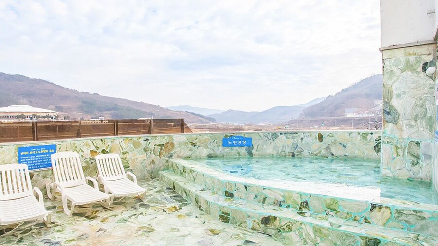 青道Benikea溫泉酒店