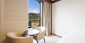 Deluxe Double | Laptop workspace, free WiFi, bed sheets